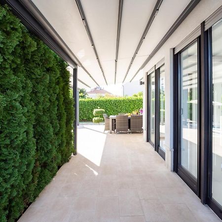 Luxury City Villa 特罗吉尔 外观 照片