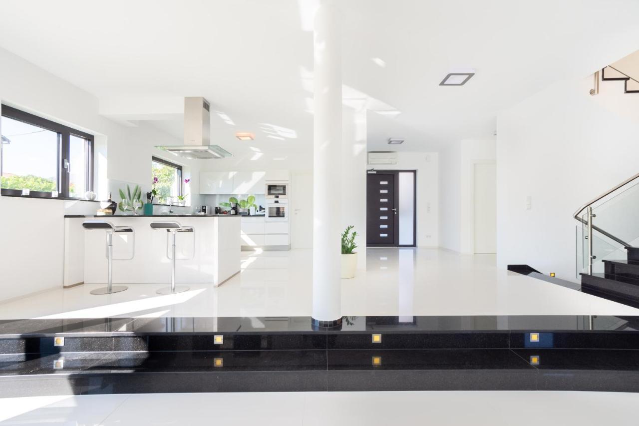 Luxury City Villa 特罗吉尔 外观 照片