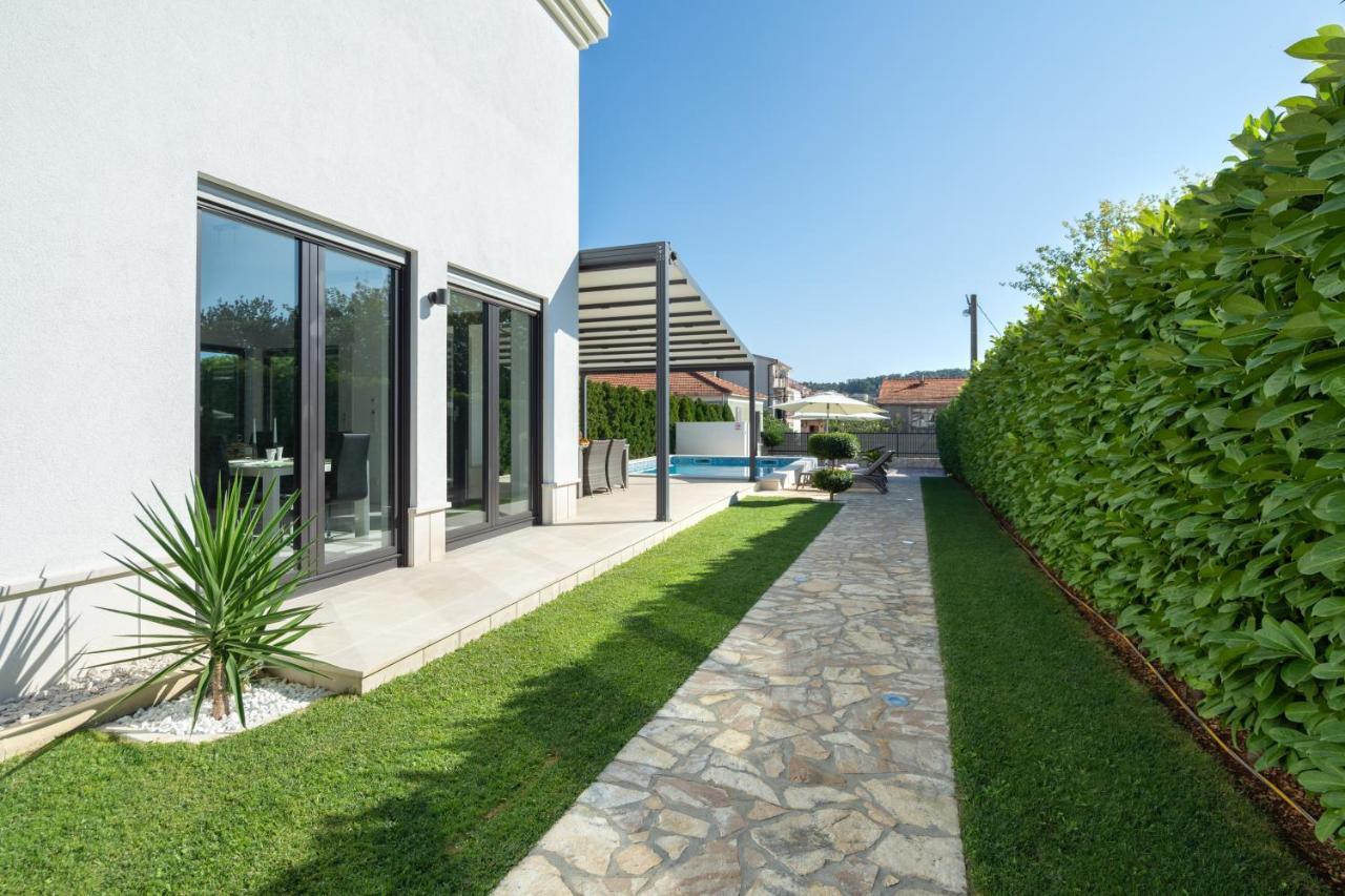 Luxury City Villa 特罗吉尔 外观 照片